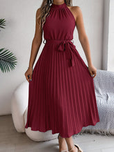 Elegant stand collar sleeveless waist long dress