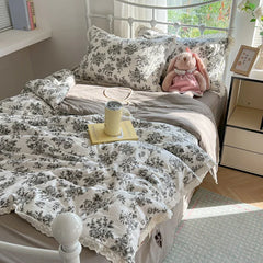 2025 Summer Quilt - 100% Cotton, Lightweight & Breathable, Cute Home Decor (No Pillowcase/Sheet) Comfortable Bedding