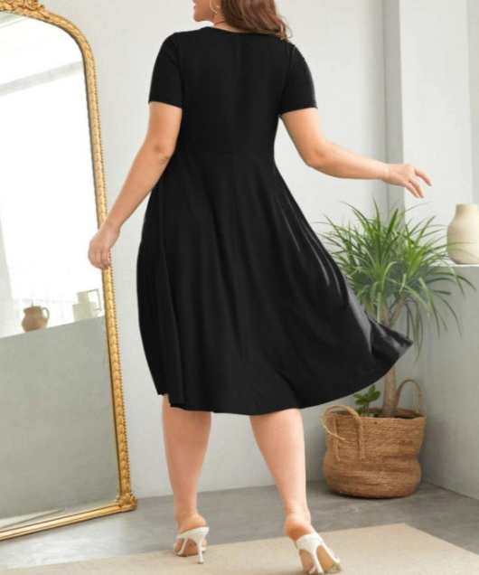V-Neck Solid Color Buttoned Plus Size Dress