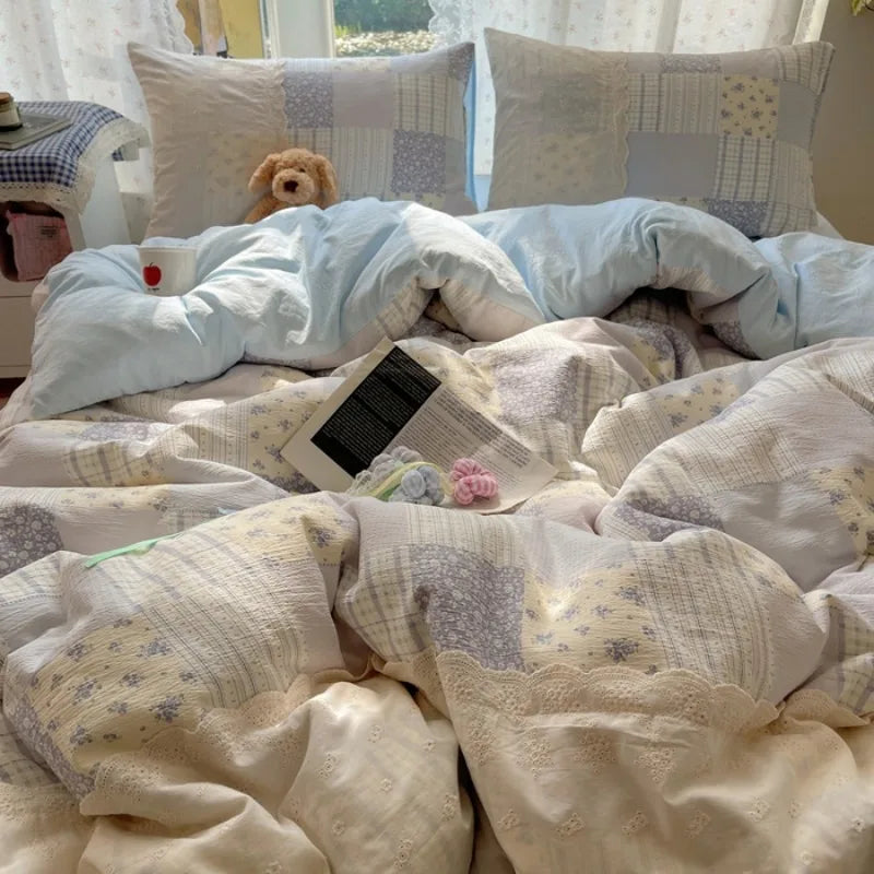 2025 new small floral cloud wrinkle double yarn bed four-piece set princess lace quilt cover three-piece bed sheet set