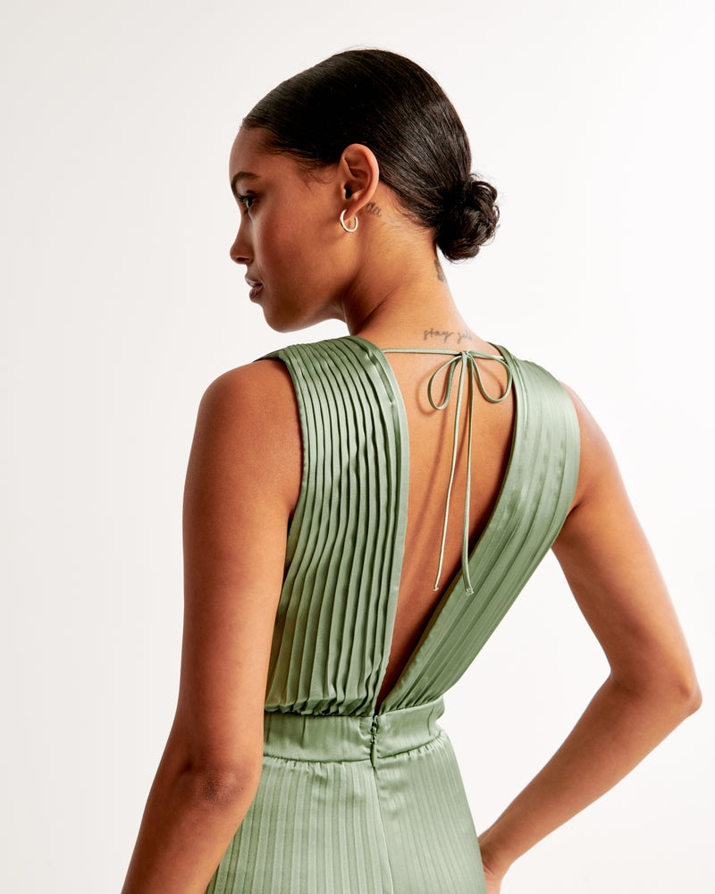 V-neck Tie Backless Pleated Jumpsuit