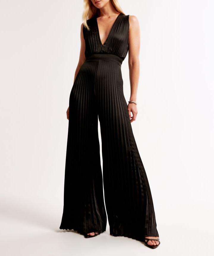 V-neck Tie Backless Pleated Jumpsuit