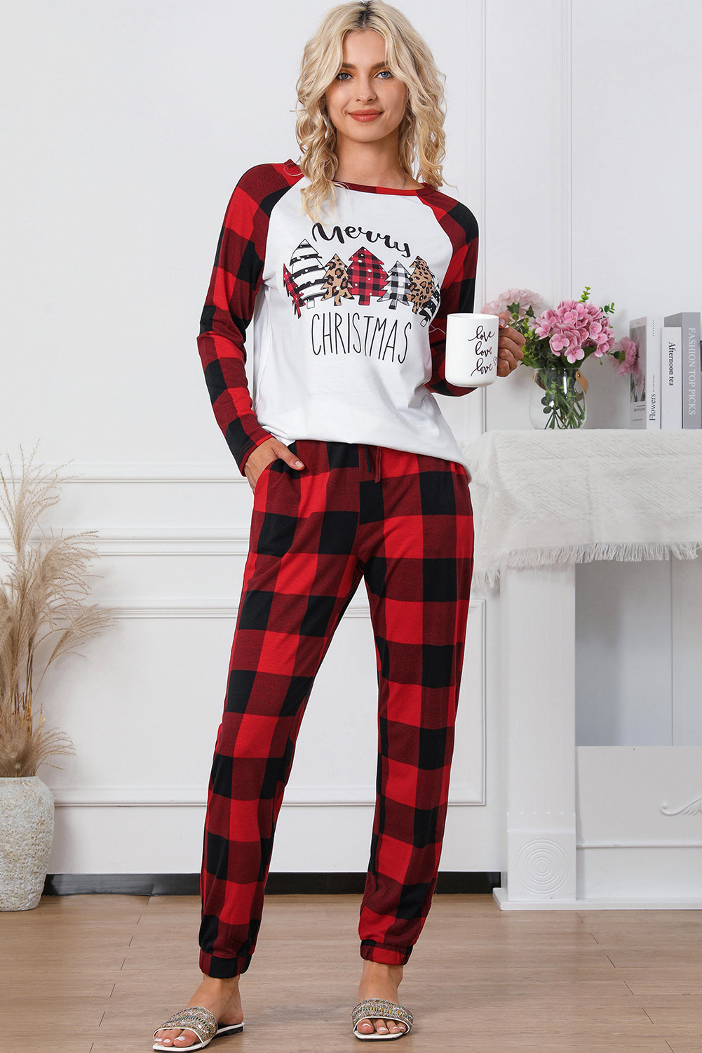 Red Plaid Merry Christmas Graphic Loungewear Set