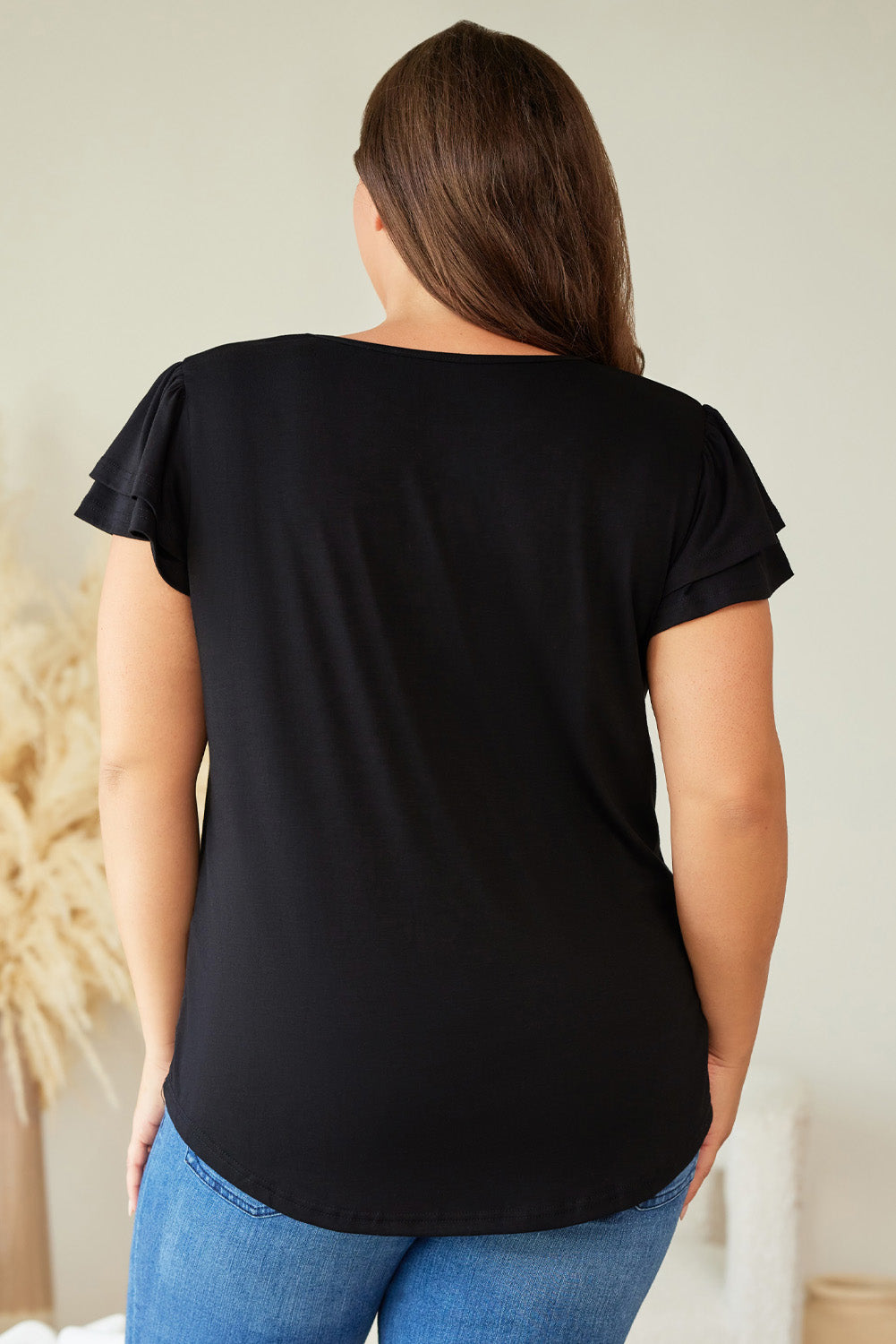 Black Plus Size Solid Color Ruffled Short Sleeve Top