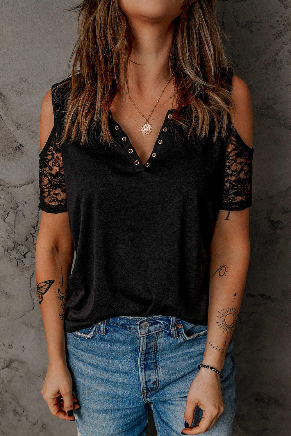 Black Lace Splicing Cold Shoulder T Shirt