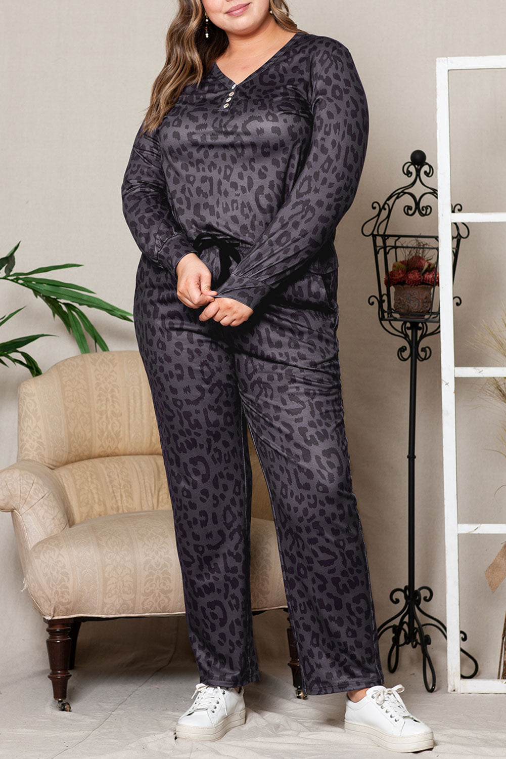 Black Plus Size Leopard Long Sleeve Henley Top Pajamas Set