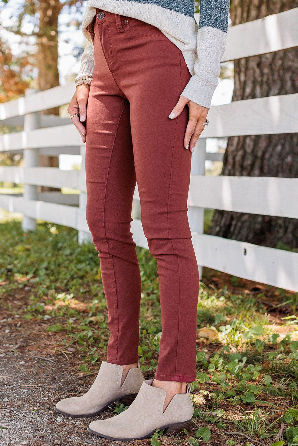 Mid Rise Solid Color Skinny Jeans