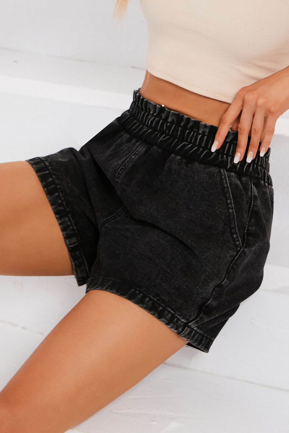 Black Retro Bleach-washed Ruffled Elastic High Waist Denim Shorts