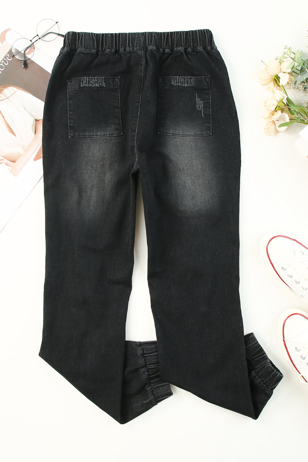 Black Pocketed Distressed Denim Jean