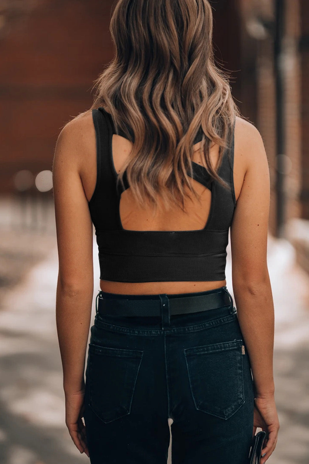 Black Ribbed Texture Keyhole Front Active Crop Tank