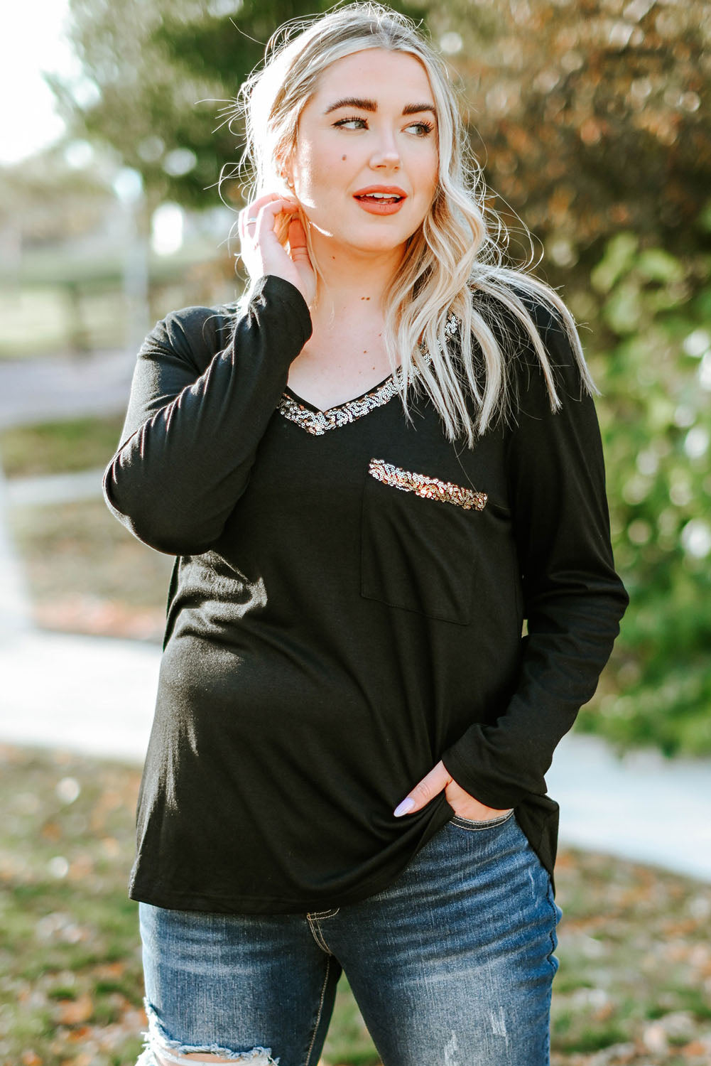 Black Long Sleeve Sequined V Neck Plus Size Top