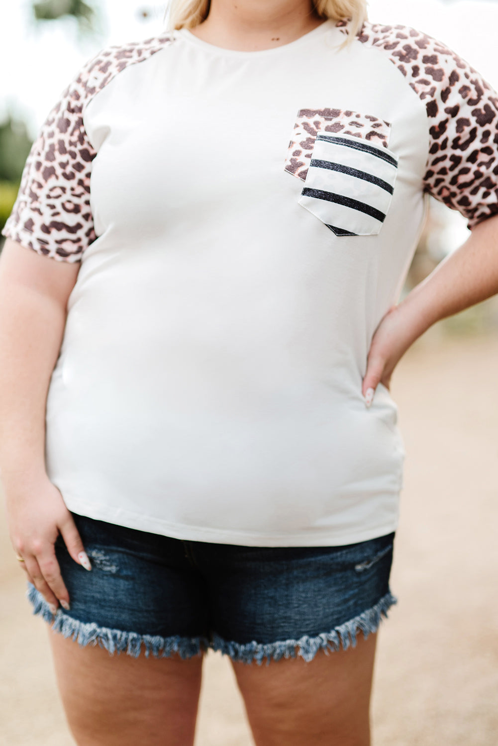 White Plus Size Double Pocket Top