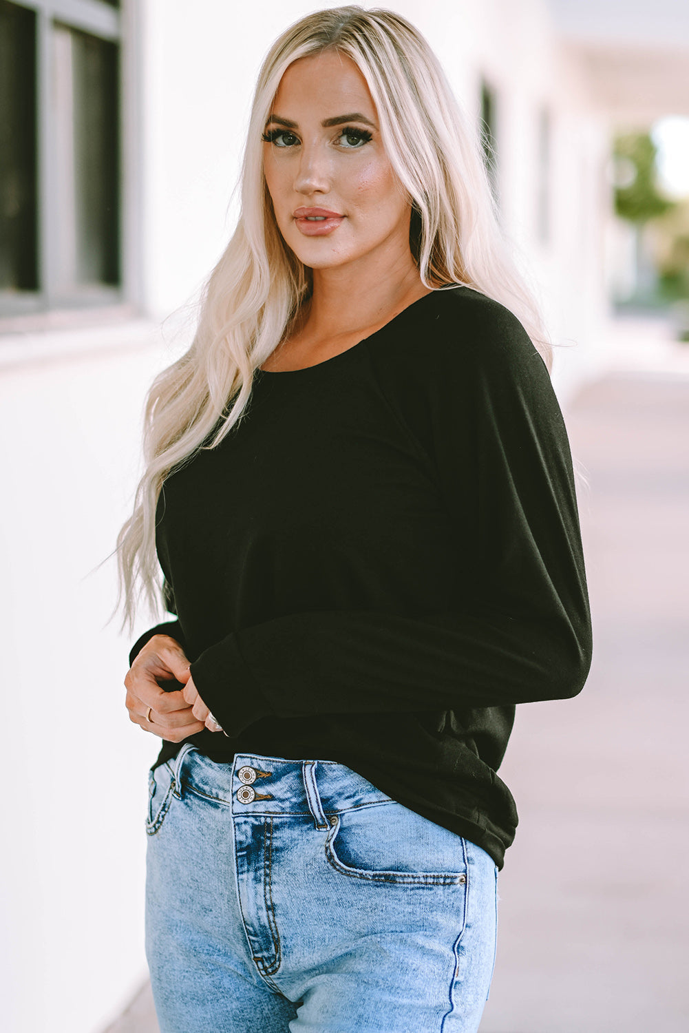 Black Solid Casual Round Neck Raglan Long Sleeve Tee