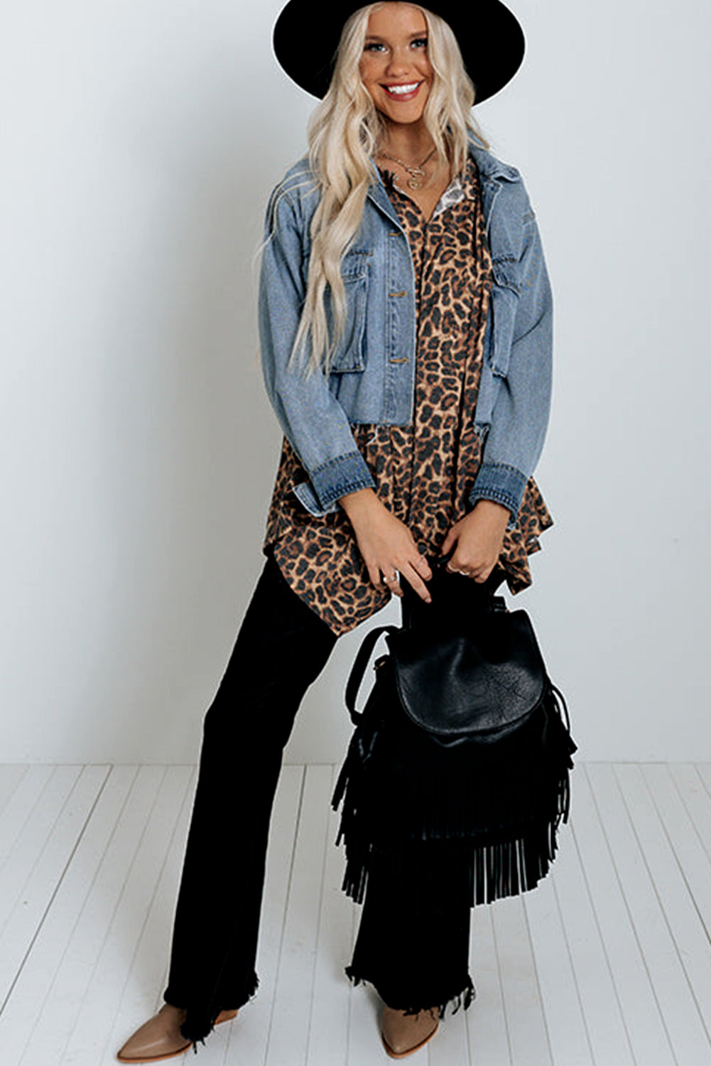 V Notch Rolled Cuffs Loose Leopard Top