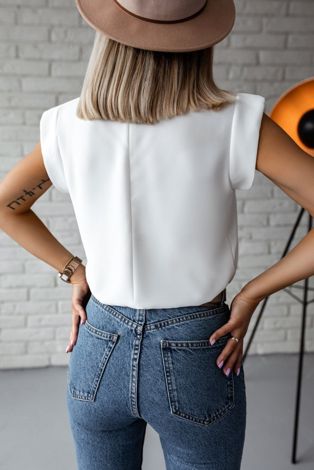 White Solid Color Mock Neck Sleeveless Top