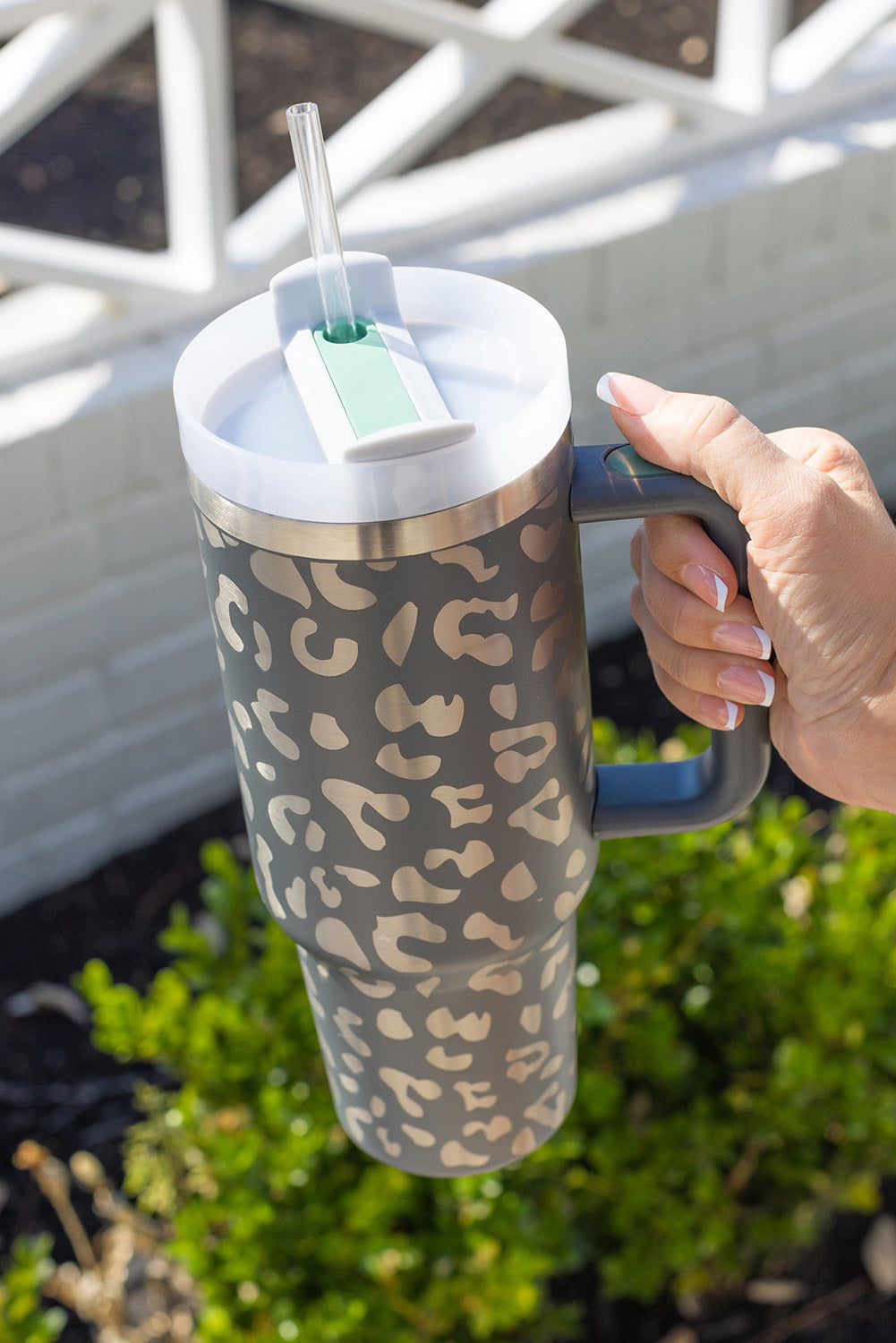 White Leopard Print 40OZ Stainless Steel Portable Cup with Handle