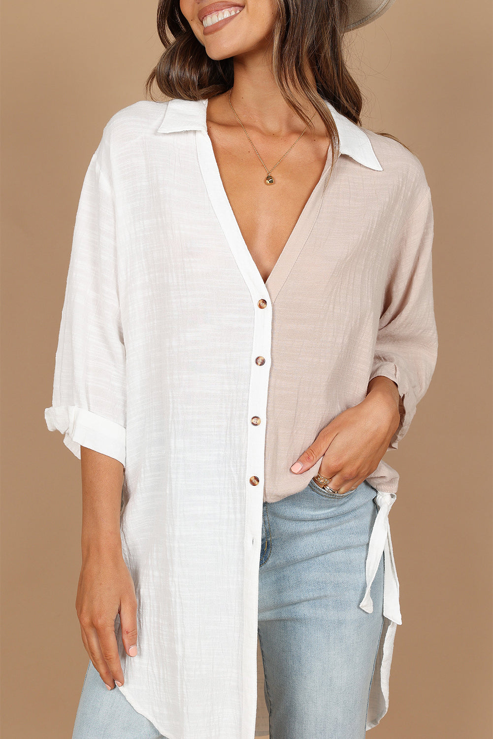 White V Neck Collared Curved Hem Contrast Colorblock Shirt