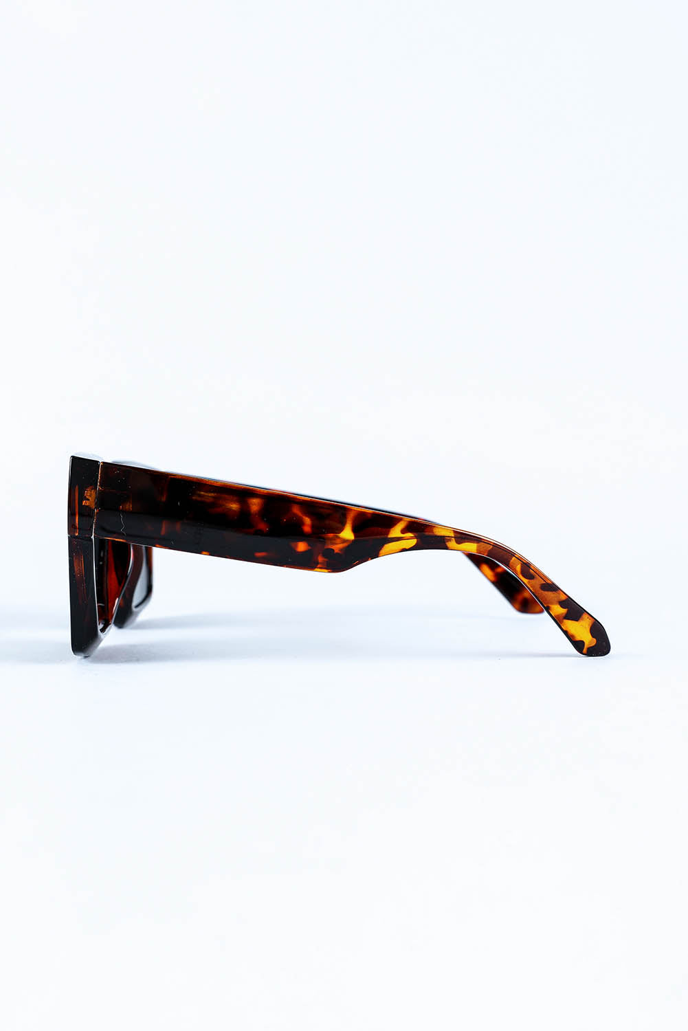 Black Amber Frame Retro Square Sunglasses