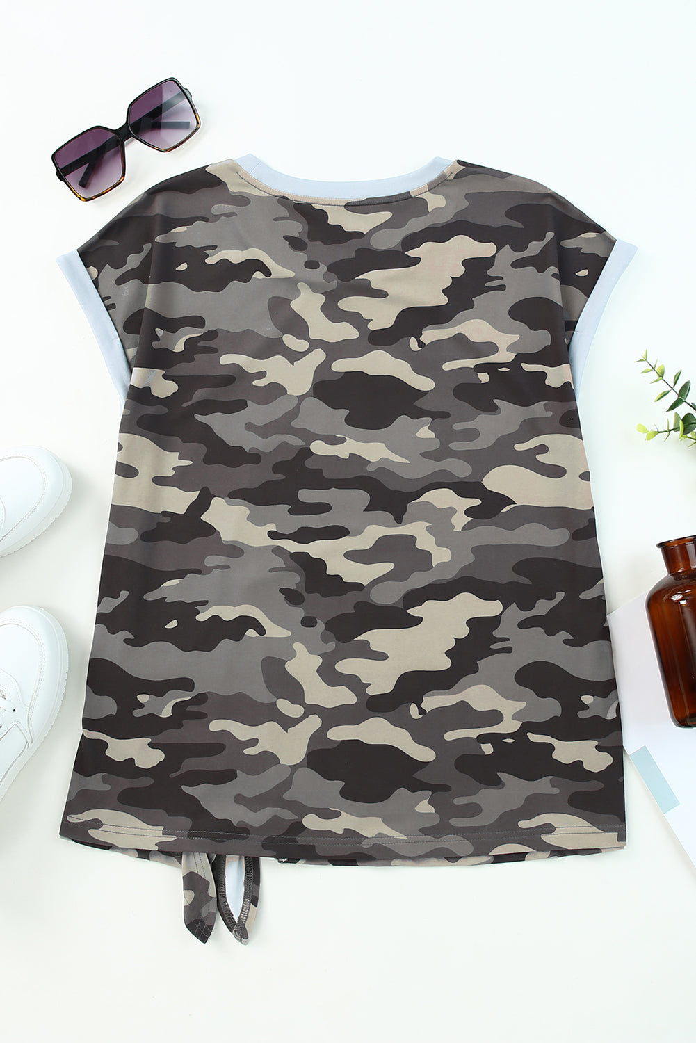 Gray Camo Print Knotted Hem T-shirt