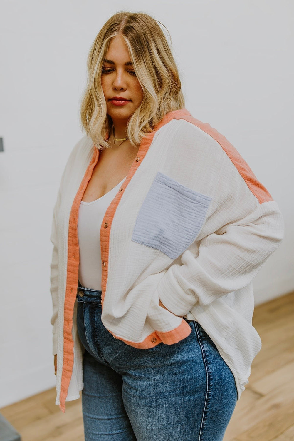 White Crinkle Colorblock Chest Pocket Plus Size Shirt