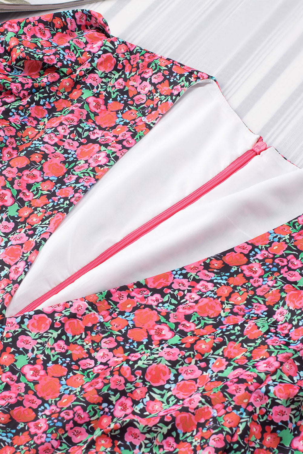 Red Vintage Puff Sleeve Side Pockets Floral Dress