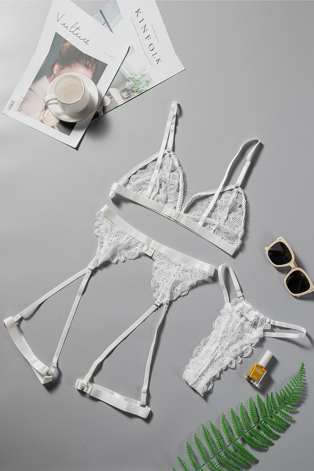 White Solid Sexy Lace Bralette Lingerie Set