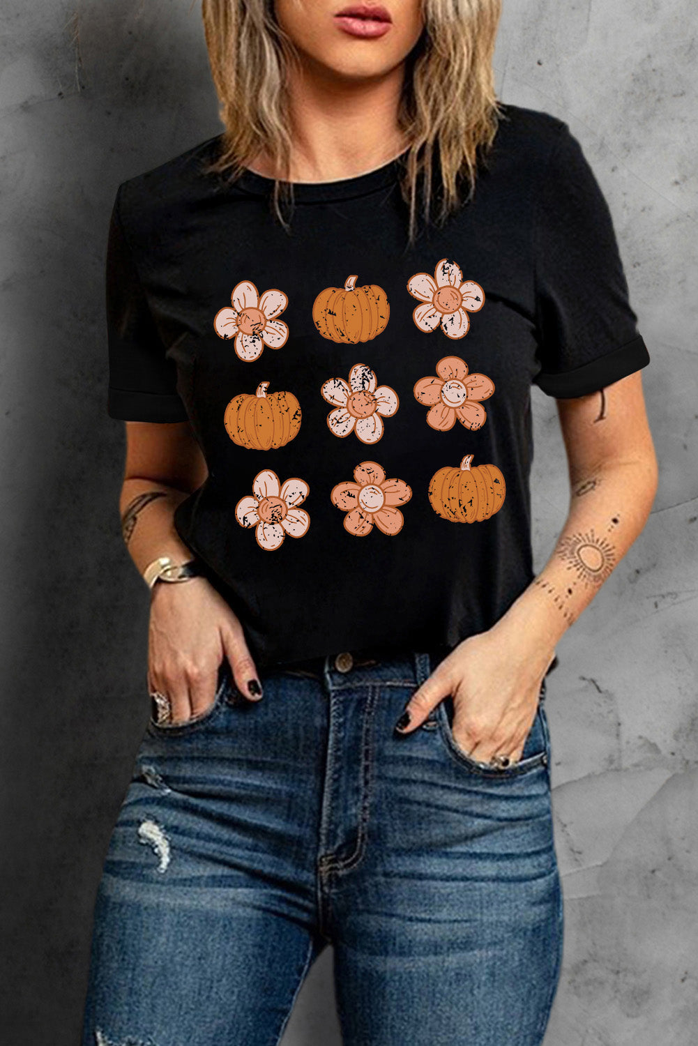 Black Pumpkin Flower Print Short Sleeve Graphic Top