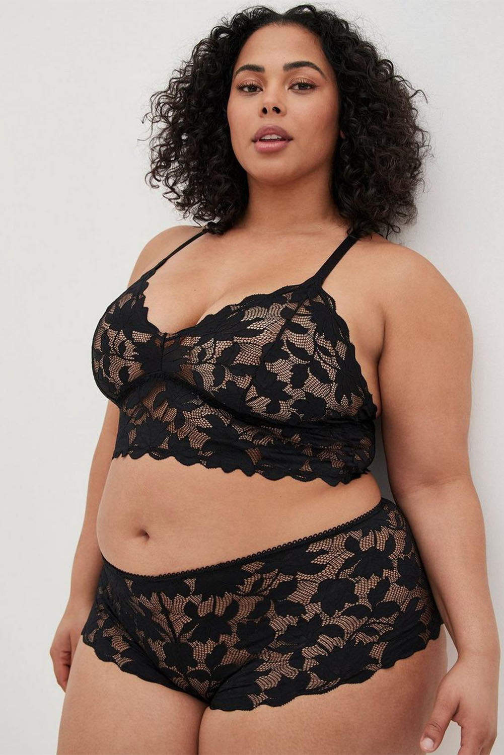 Black Plus Size Semi-sheer Lace Lingerie Set