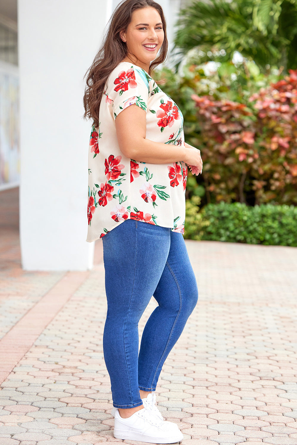 Beige Plus Size Floral Print T-shirt