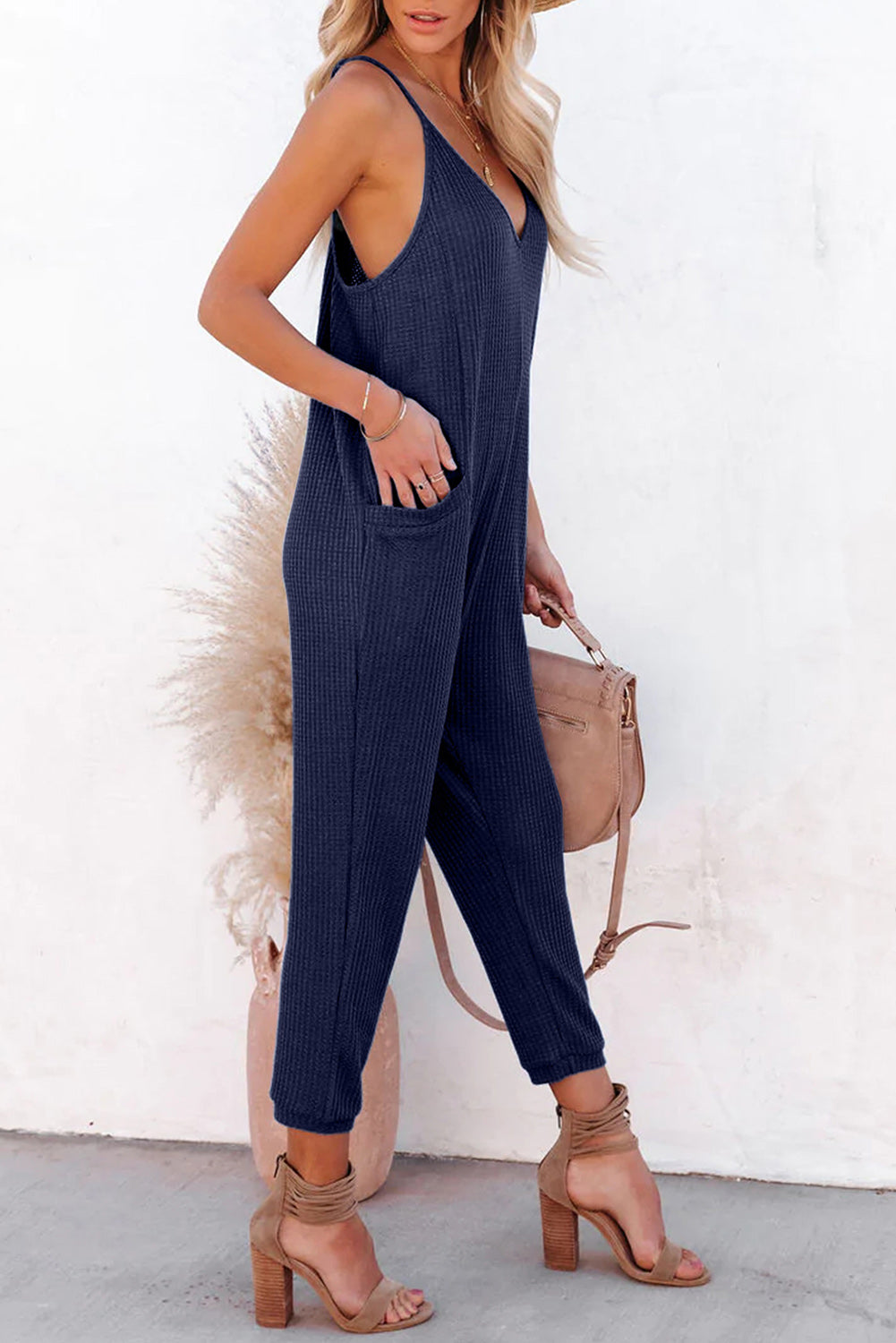 Gray Textured Sleeveless V-Neck Pocketed Casual Jumpsuit