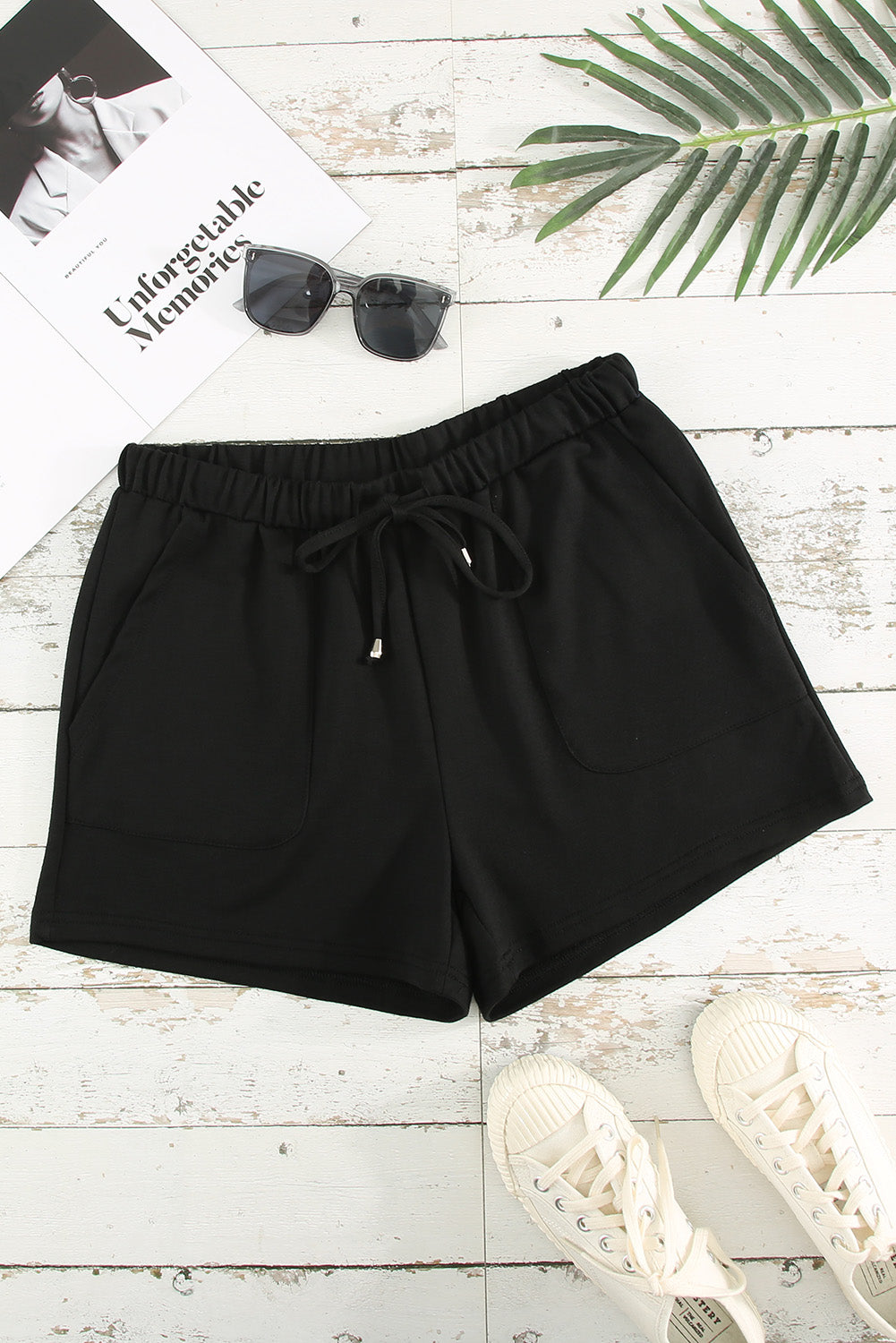 Black Drawstring Elastic Waist Pocketed Shorts